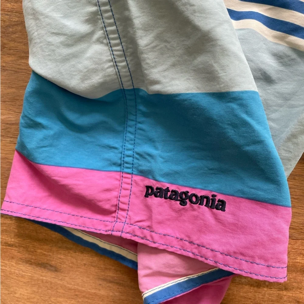 Patagonia Wavefarer Boys Boardshorts Pink Fitz Stripe - 16 Swim Beach Surf   14